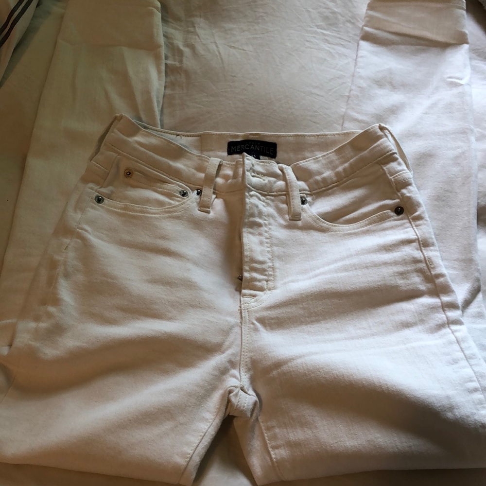 White jeans pants
